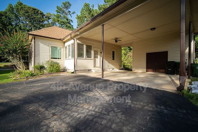 2531 E Maddox Rd - Photo 4 of 20
