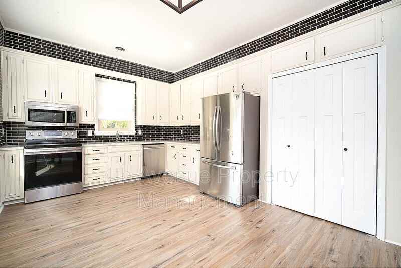 2531 E Maddox Rd - Photo 7 of 20