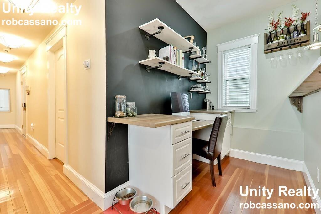 W 8th St #3 - Photo 4 of 15