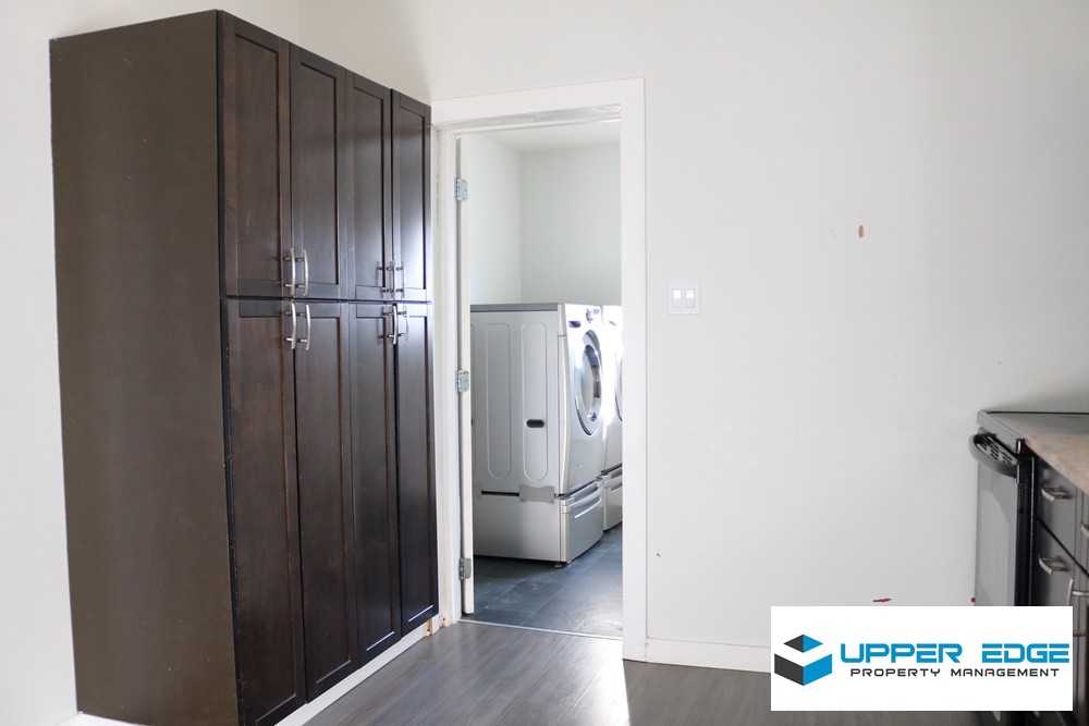 342 Harvard Ave W - Photo 3 of 11