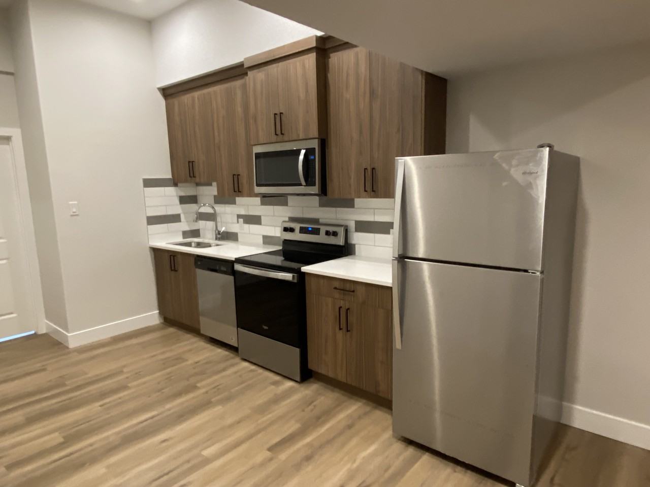 1 Meadowview Dr - Photo 3 of 11