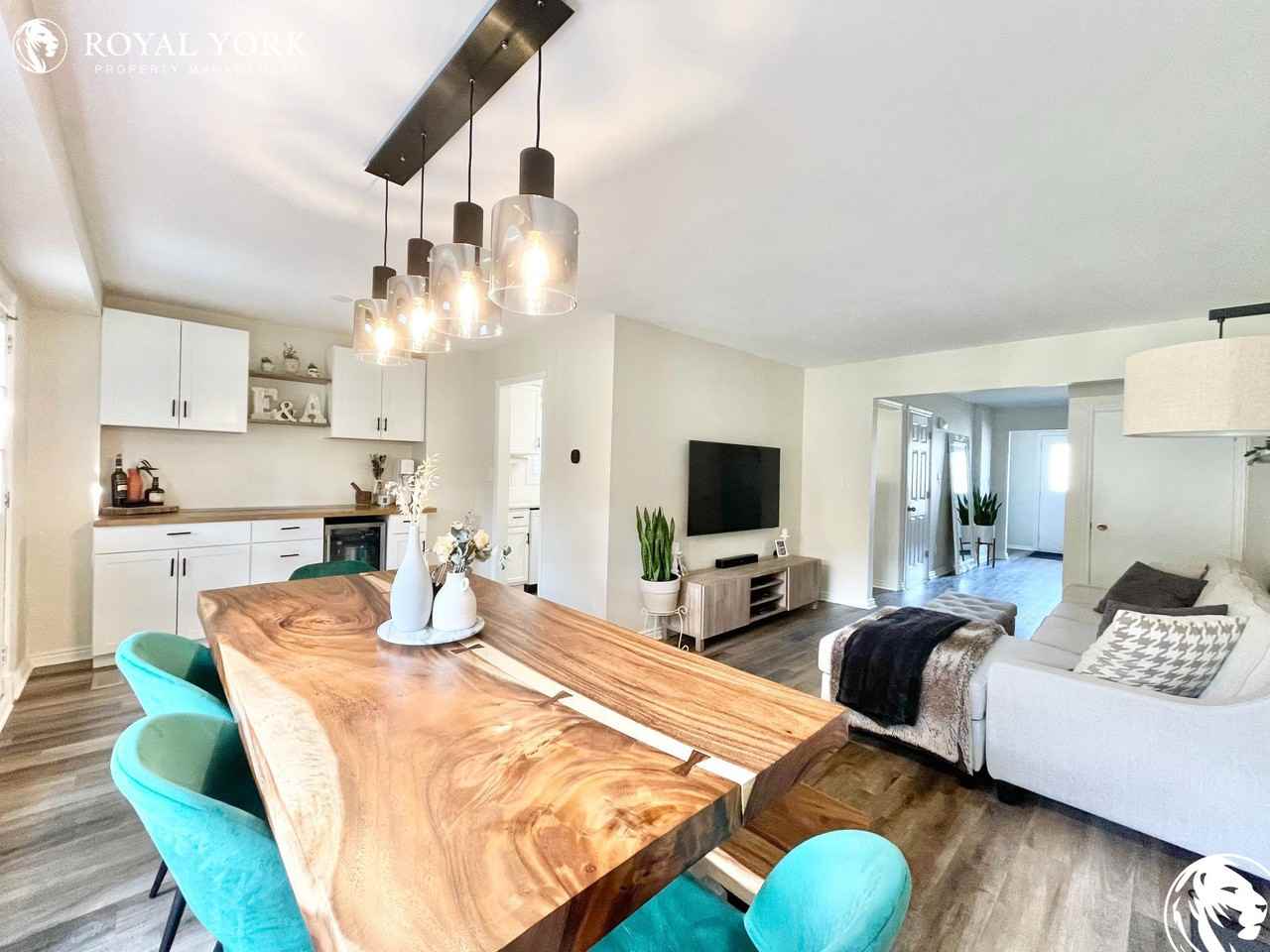 75 Alonna St - Photo 2 of 49