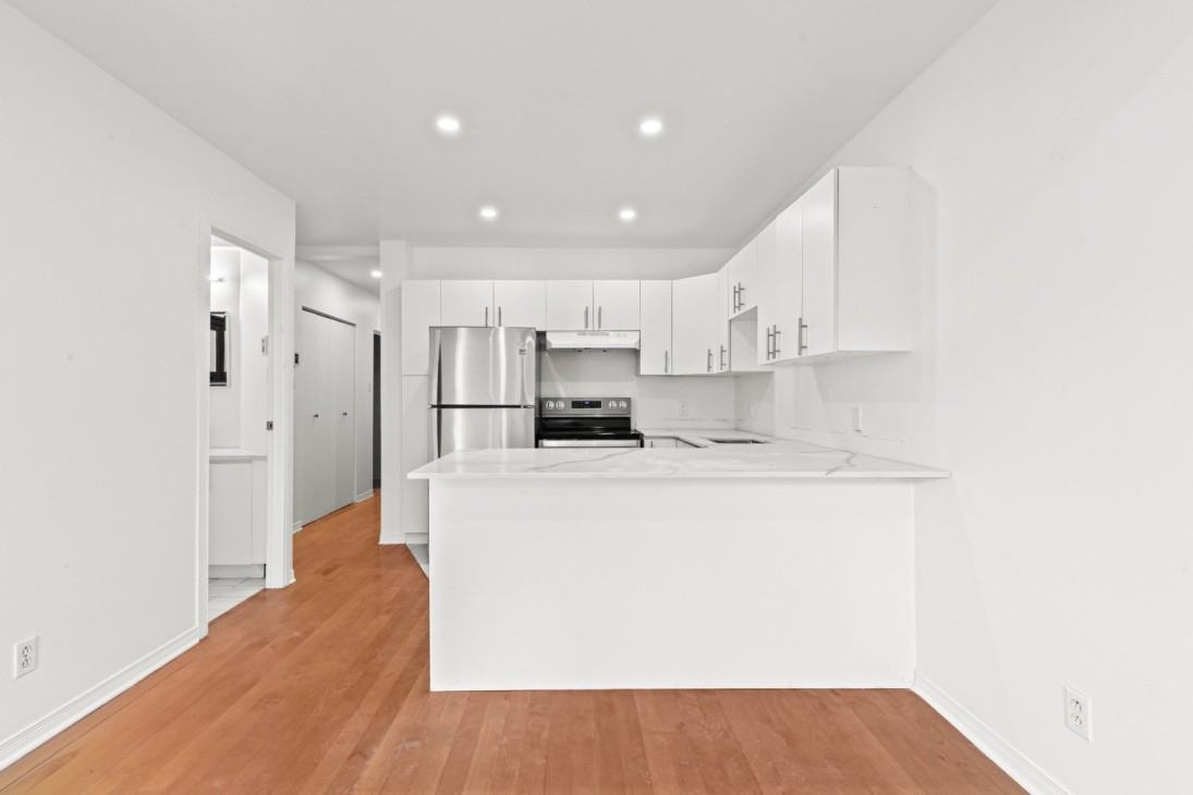 4547 Rue De Bordeaux - Photo 2 of 13