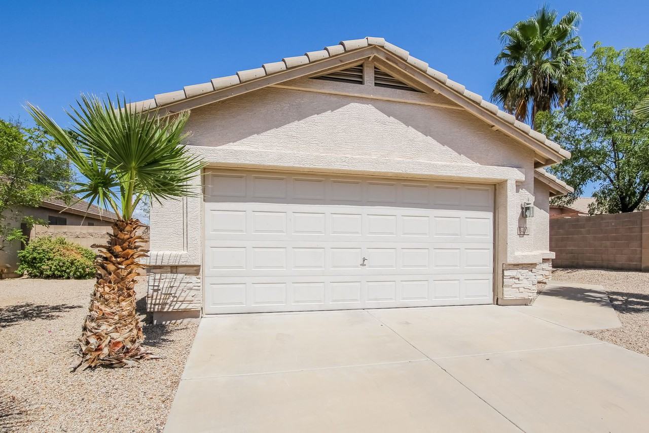 3420 E Marco Polo Rd - Photo 3 of 21