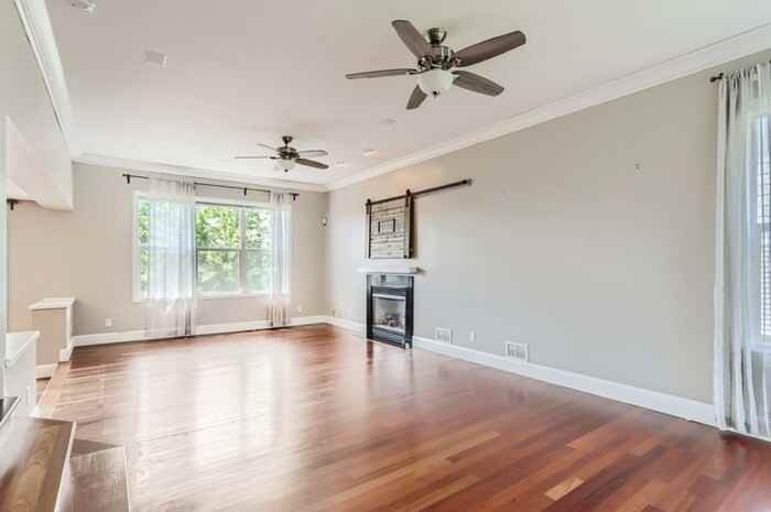 9410 Imbler Trl - Photo 2 of 18