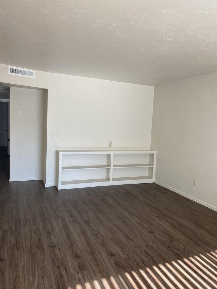 3018 Delta Ave #1 - Photo 4 of 18