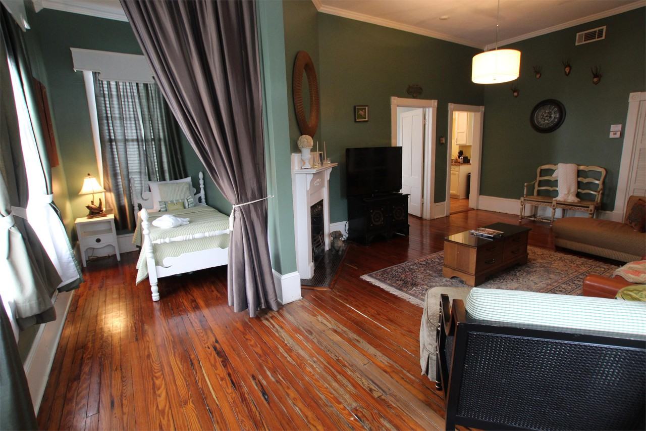 34 E Broad St - Photo 3 of 14