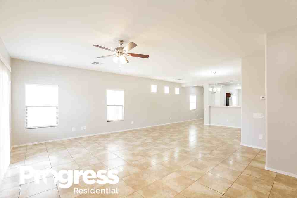 5322 W Maldonado Rd - Photo 3 of 21