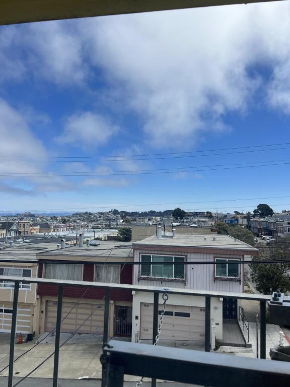 230 Lowell St Apt 6 - Photo 6 of 27