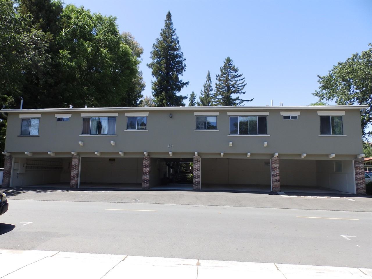 80 Lafayette Cir #14 - Photo 4 of 5