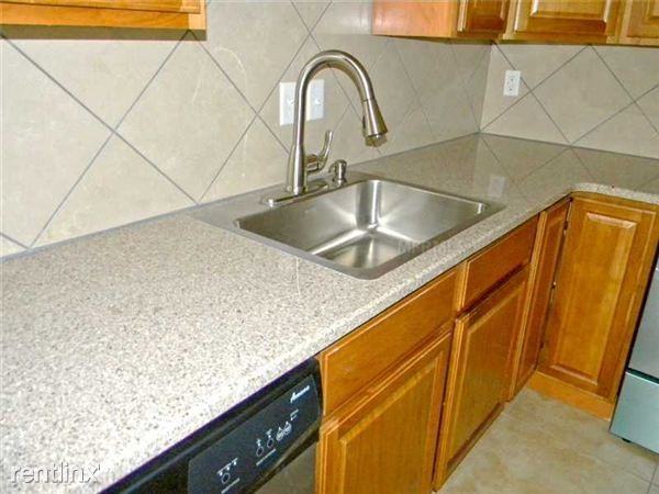 2720 S Sunrise Ct - Photo 2 of 10