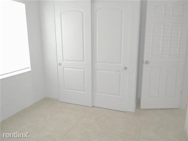 2720 S Sunrise Ct - Photo 3 of 10