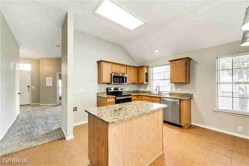 4429 Spanish Oak Cir - Photo 3 of 16