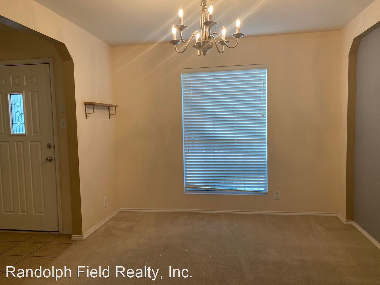 200 Willow Run - Photo 3 of 21