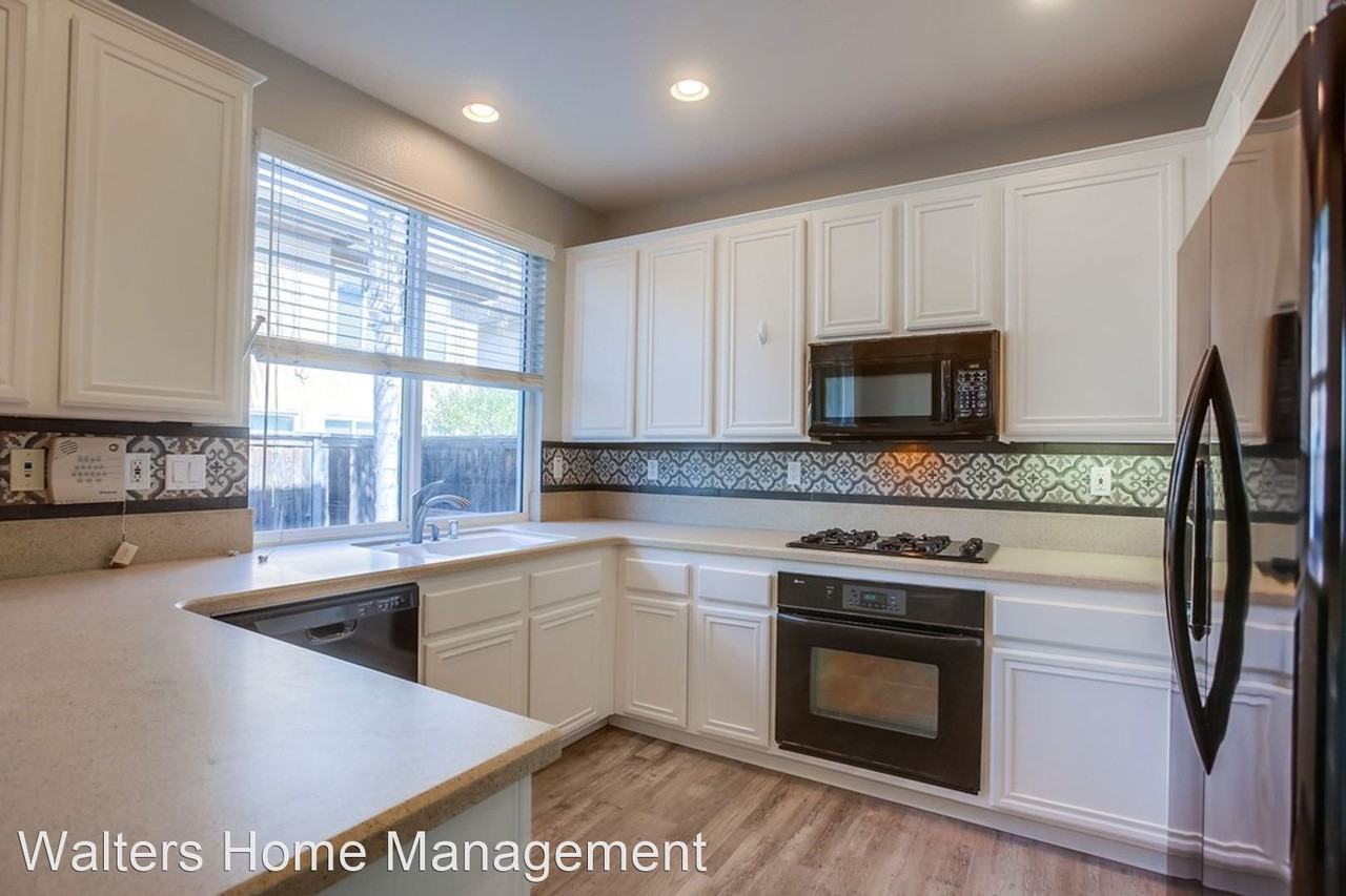 9728 Fieldthorn St - Photo 3 of 11