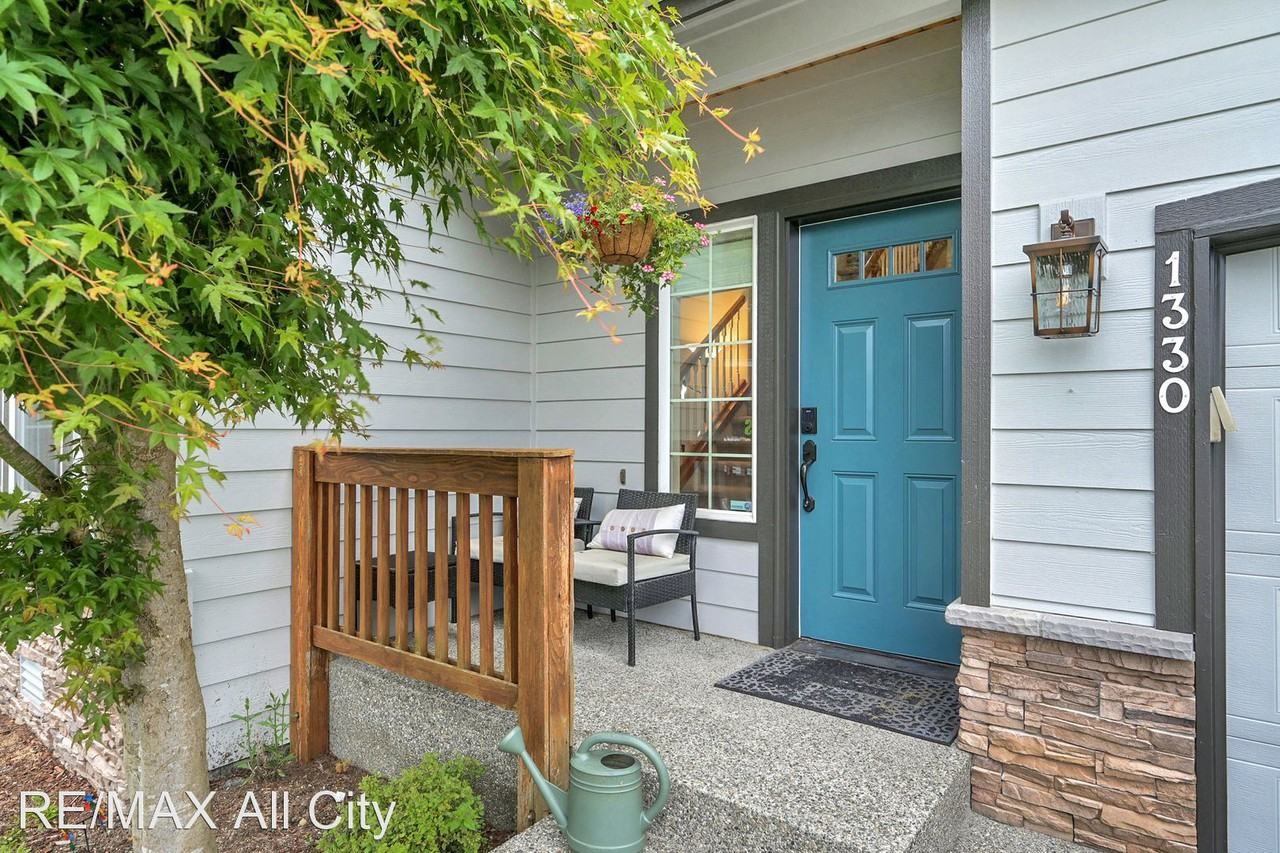 1330 Weaver Way - Photo 2 of 37