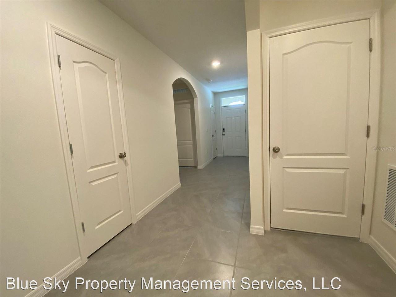 160 Victoria Oaks Blvd - Photo 2 of 23