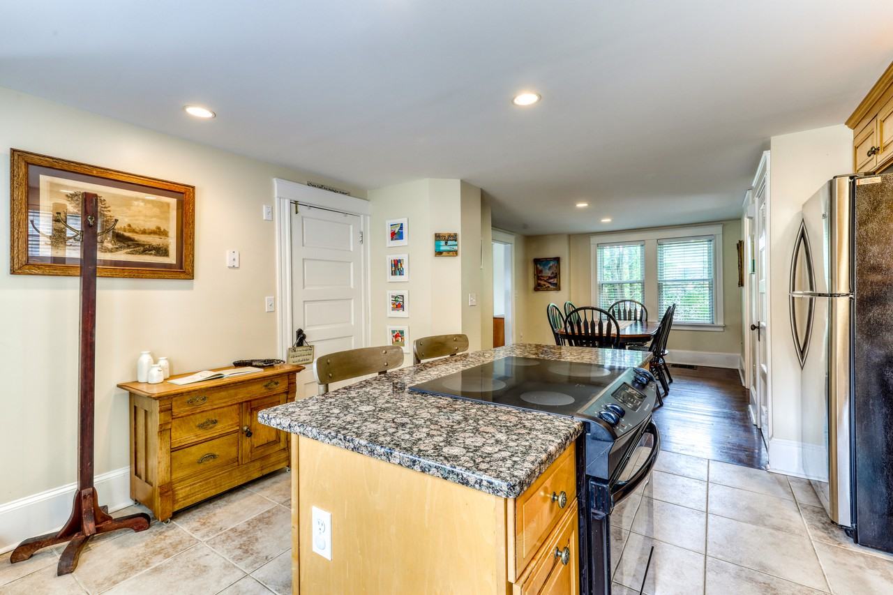 181 Main St - Photo 7 of 50