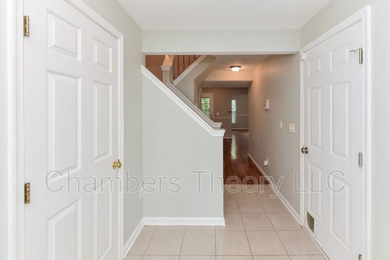 19893 Ridgecrest Sq - Photo 3 of 37