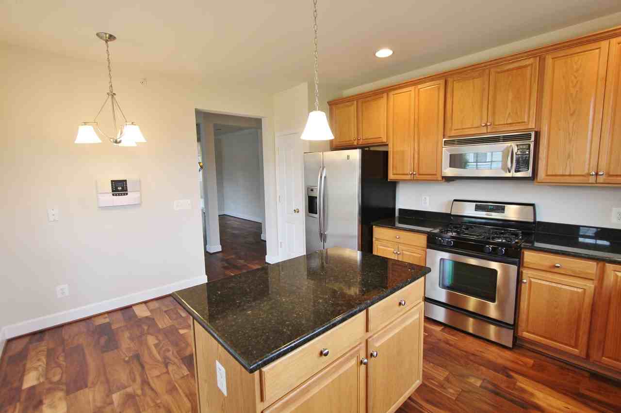 13882 Greendale Dr - Photo 3 of 31