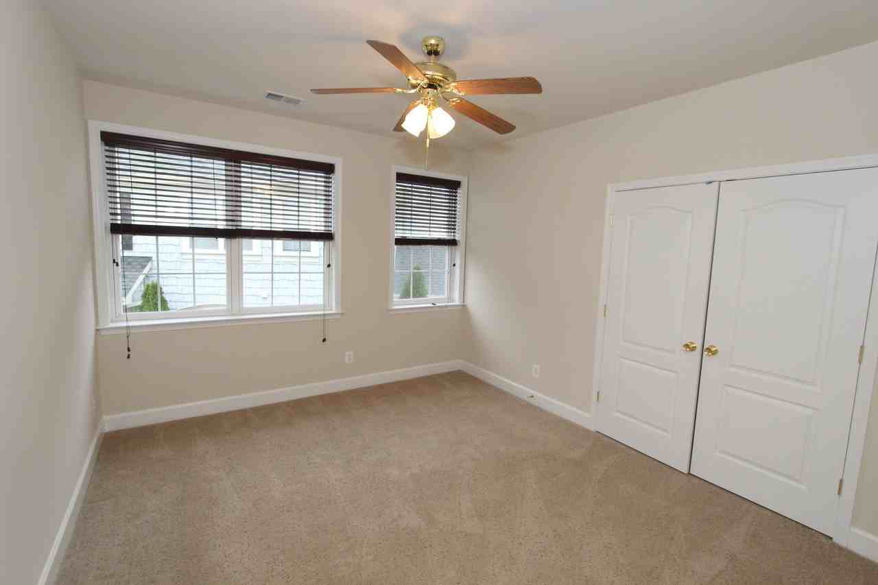 13882 Greendale Dr - Photo 5 of 31