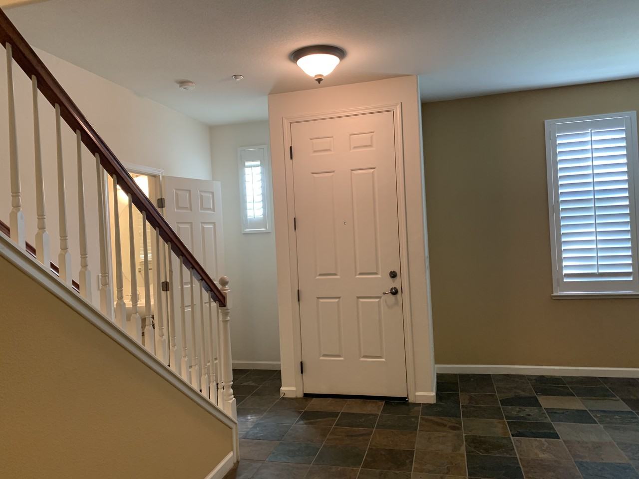 2227 Cedrus Dr - Photo 6 of 20