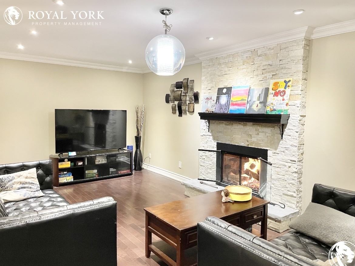 48 Waterhouse Way - Photo 3 of 40