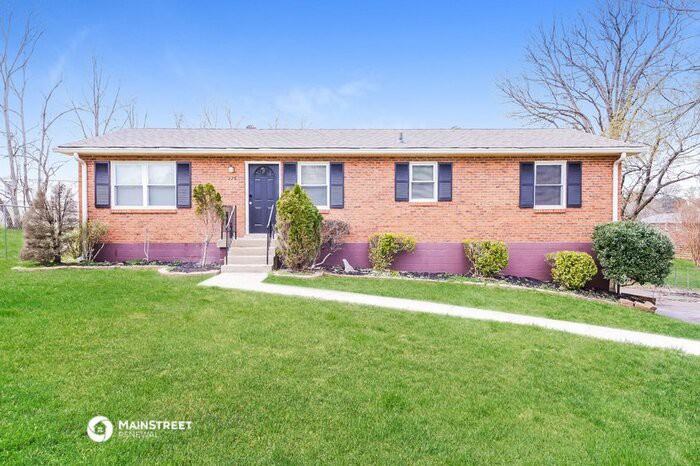 226 Grandview Dr - Photo 2 of 34