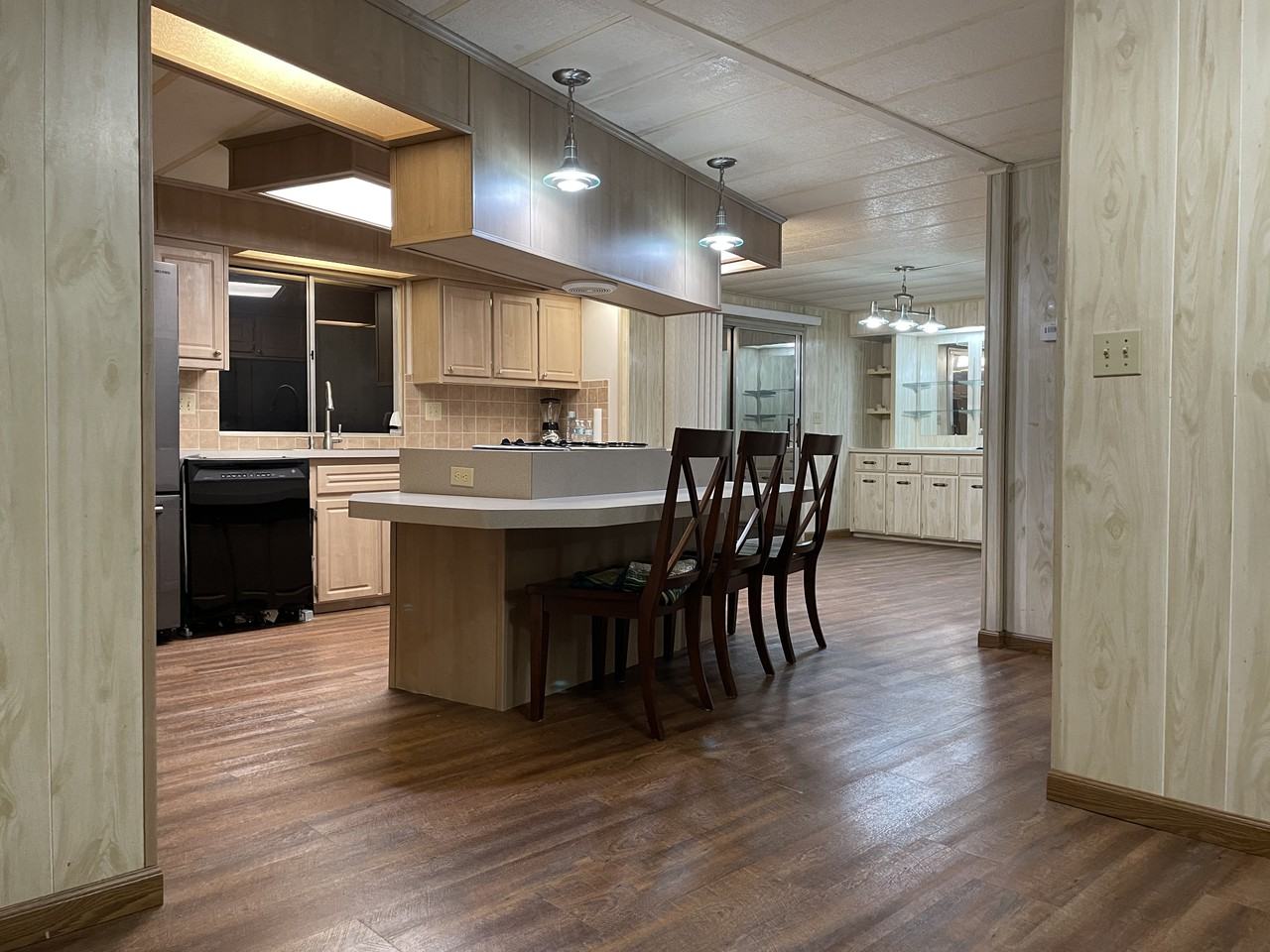 33616 Camerton Rd - Photo 3 of 15
