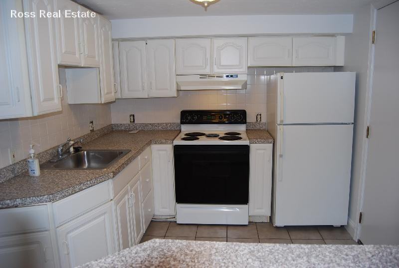 156 Sewall Ave B - Photo 2 of 8