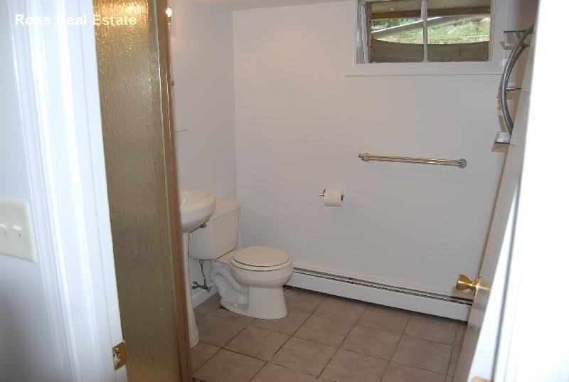 156 Sewall Ave B - Photo 3 of 8