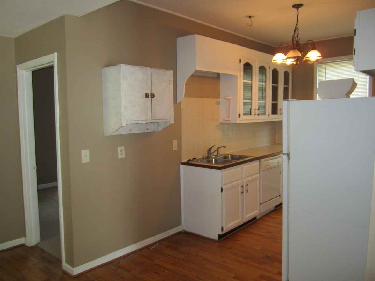 69 Aragon Rd - Photo 3 of 10