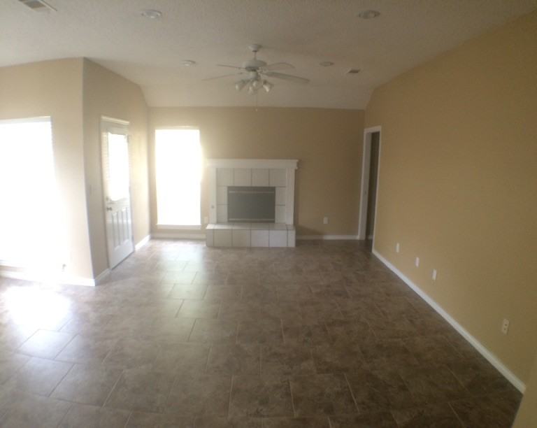 1401 Mallard Dr - Photo 2 of 12