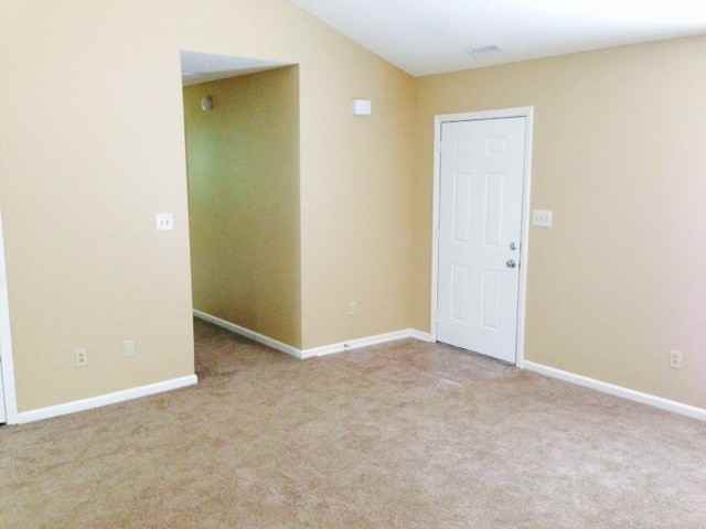 2702 Faircroft Way - Photo 2 of 12