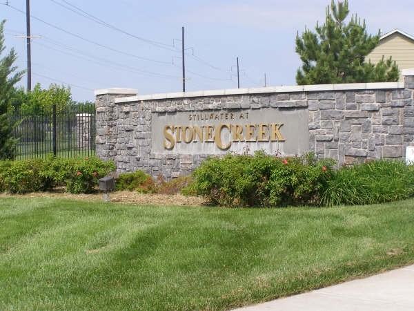 425 Stone Path - Photo 3 of 12