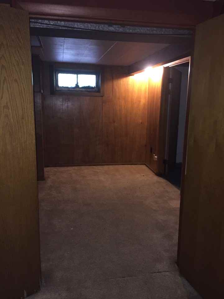 2403 Castle Dr - Photo 3 of 8