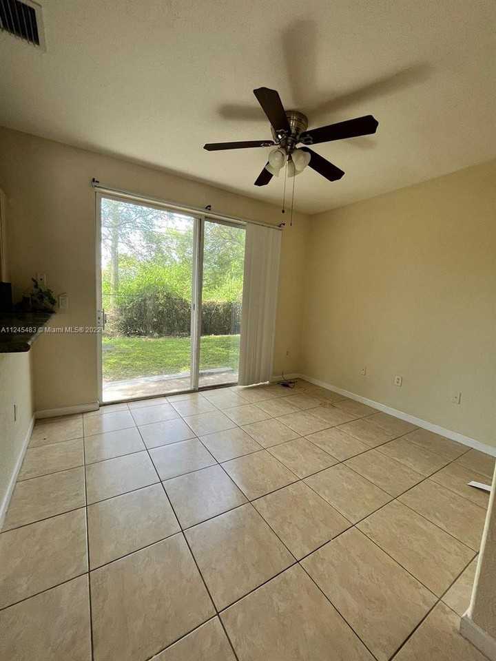 1475 Se 24th Ct #246 - Photo 3 of 8