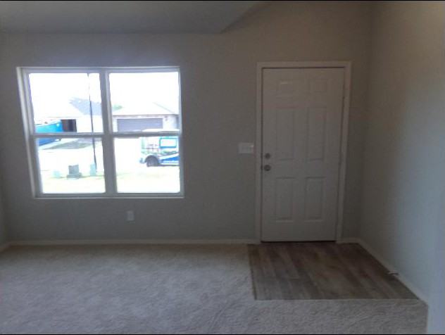 8701 Northwood Creek Dr - Photo 4 of 10