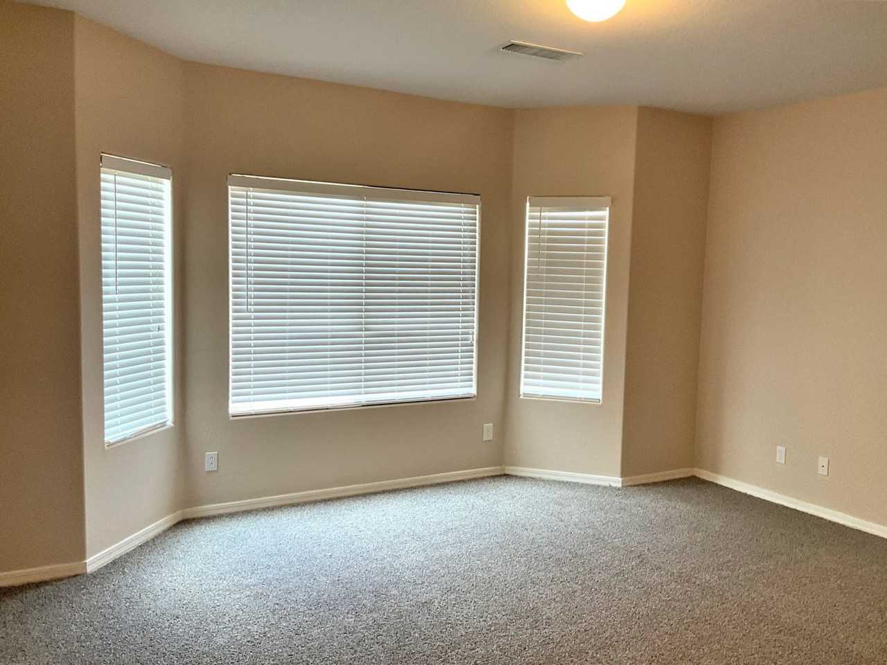 18532 W Sanna St - Photo 3 of 10