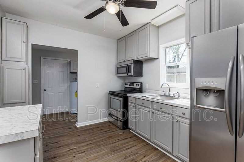 508 E 6th St - Photo 2 of 13