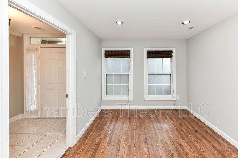 1114 N Stafford St #B - Photo 3 of 32