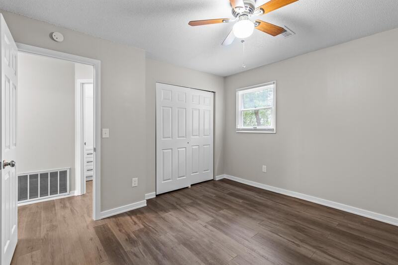 1415 Plaza Pl - Photo 7 of 18