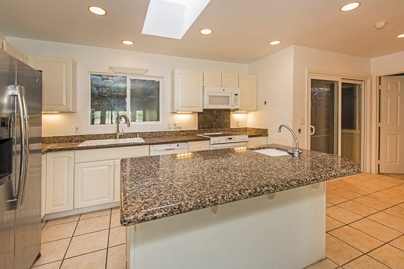 2011 Puowaina Dr - Photo 3 of 23