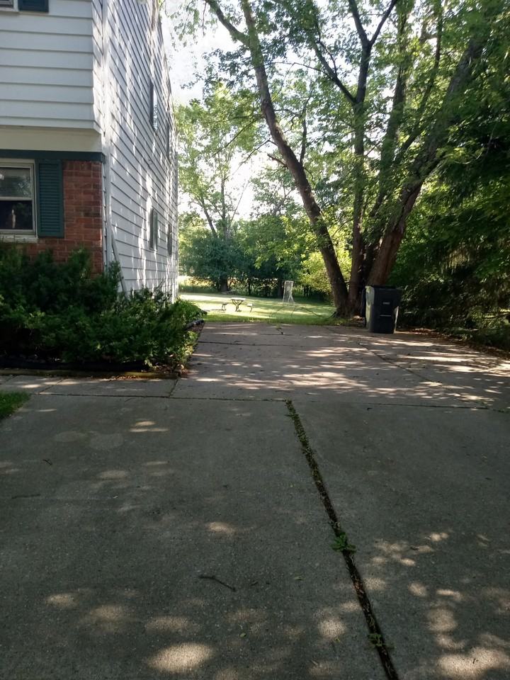 1649 Greencrest Avenue - Photo 3 of 23
