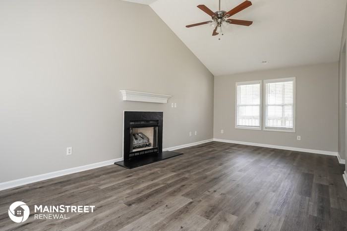 1473 Smokey Mountain Dr - Photo 3 of 16