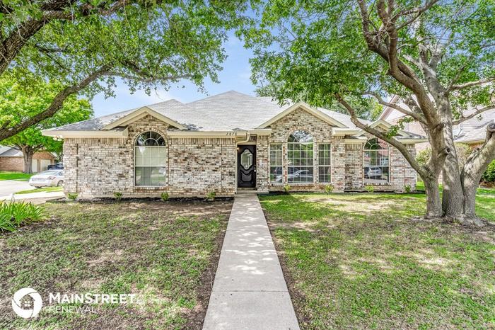 2878 Briar Hill Dr - Photo 2 of 17