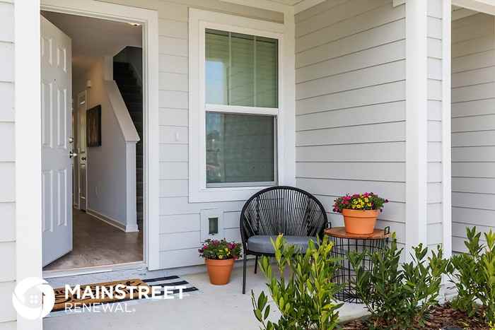 508 Eiseman Way - Photo 2 of 16