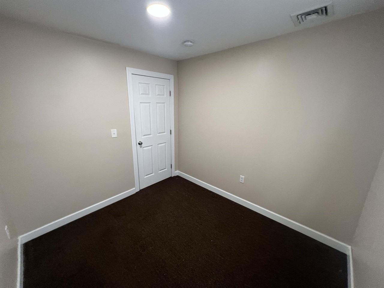 562 Summer St #3 - Photo 3 of 9