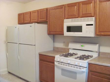 110 Highland Pl #2 - Photo 7 of 17