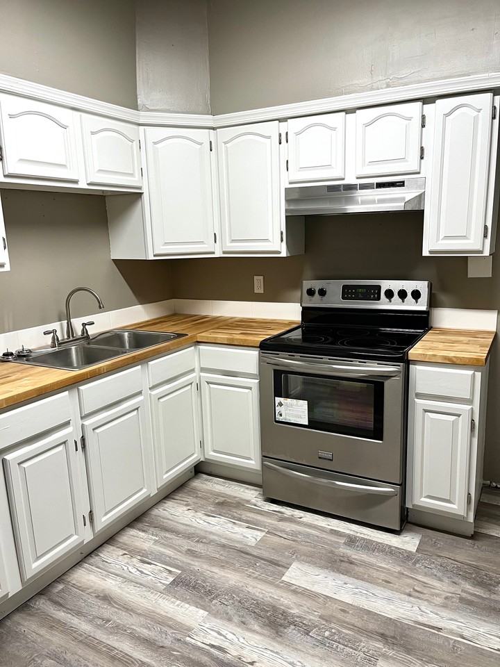 1014 N Adams St #1 - Photo 3 of 8